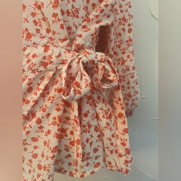 Sophie Rue Pink Floral Tie Front Wrap Blouse SZ M - Picture 4 of 9
